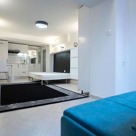 Studio With Courtyard Just Steps Away Vitosha Str София Экстерьер фото